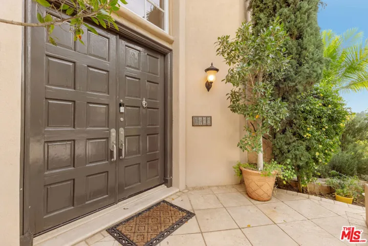 1922 Bel Air Road, Los Angeles, California 90077