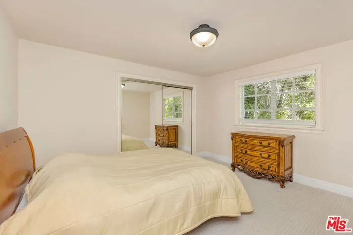 1922 Bel Air Road, Los Angeles, California 90077