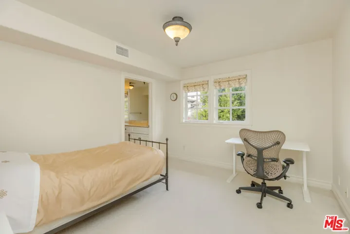 1922 Bel Air Road, Los Angeles, California 90077
