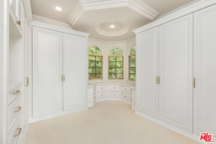 1922 Bel Air Road, Los Angeles, California 90077
