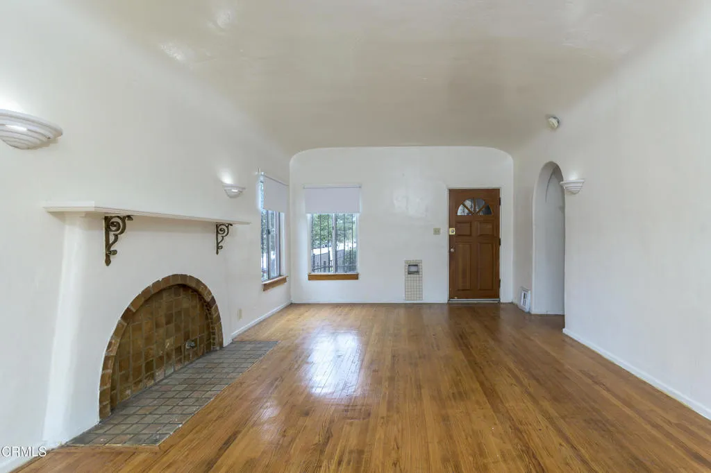 015_3201 W 21st St_GYP