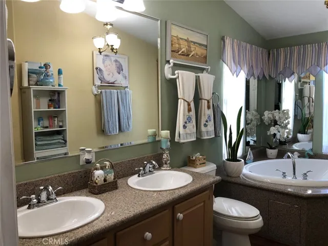 16601 S Garfield Avenue 804, Paramount, California 90723