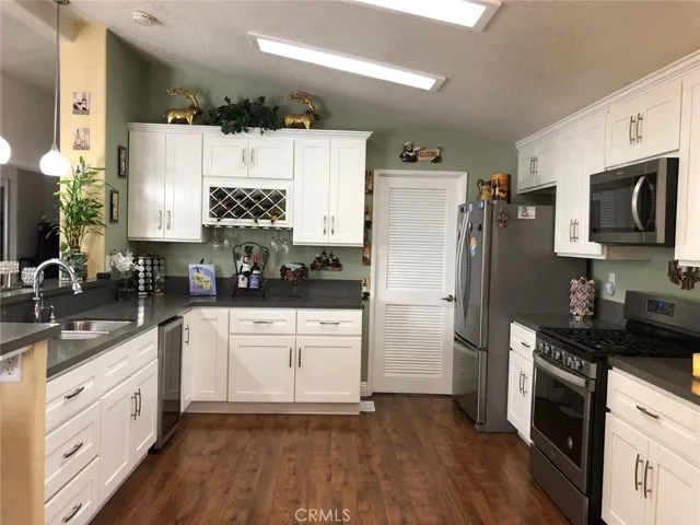 16601 S Garfield Avenue 804, Paramount, California 90723