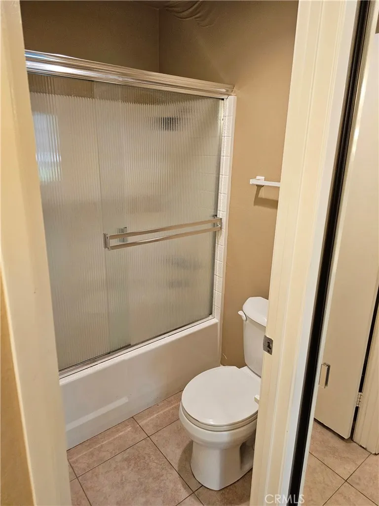 Bathroom 2C