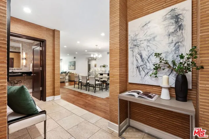 447 N Doheny Drive 102, Beverly Hills, California 90210