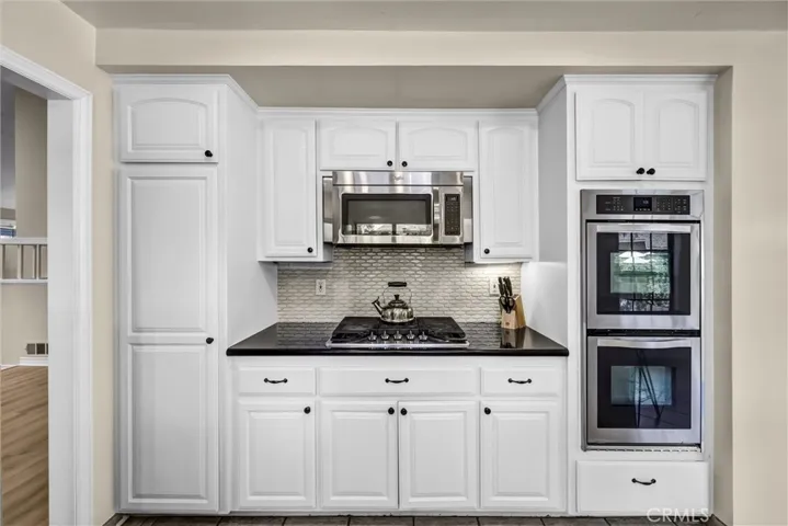 49 Pinewood, Irvine, California 92604