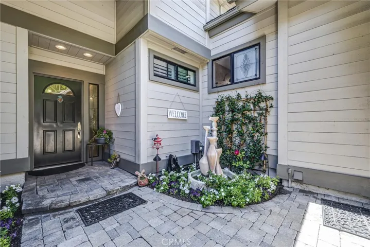 49 Pinewood, Irvine, California 92604