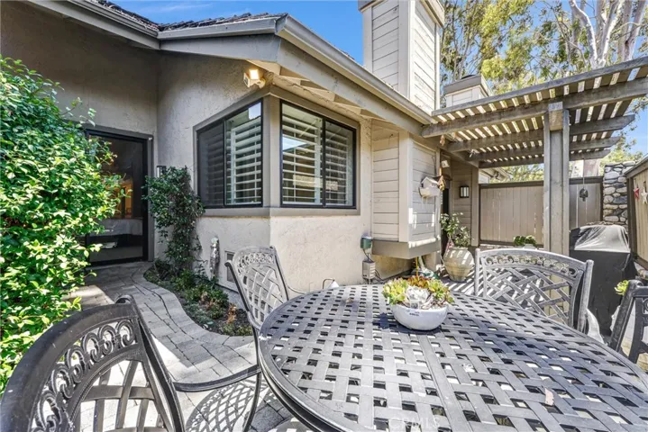 49 Pinewood, Irvine, California 92604