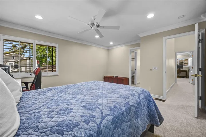 49 Pinewood, Irvine, California 92604