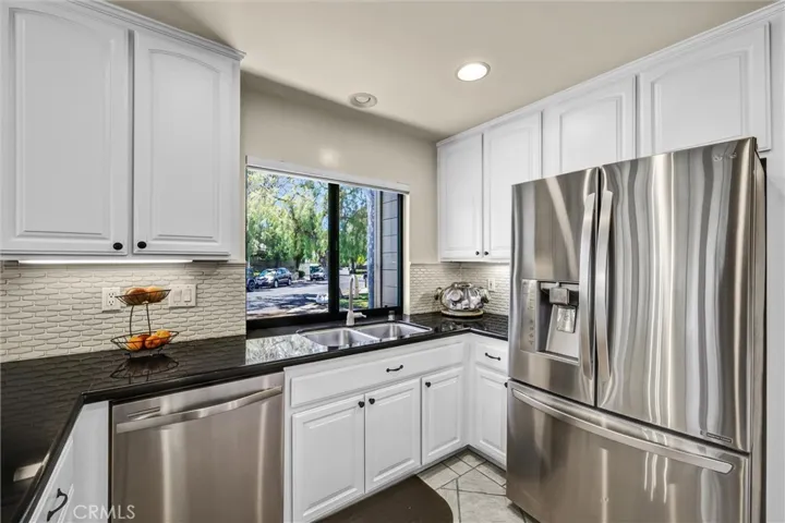 49 Pinewood, Irvine, California 92604