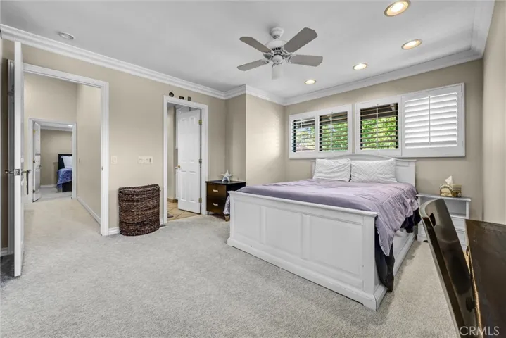 49 Pinewood, Irvine, California 92604