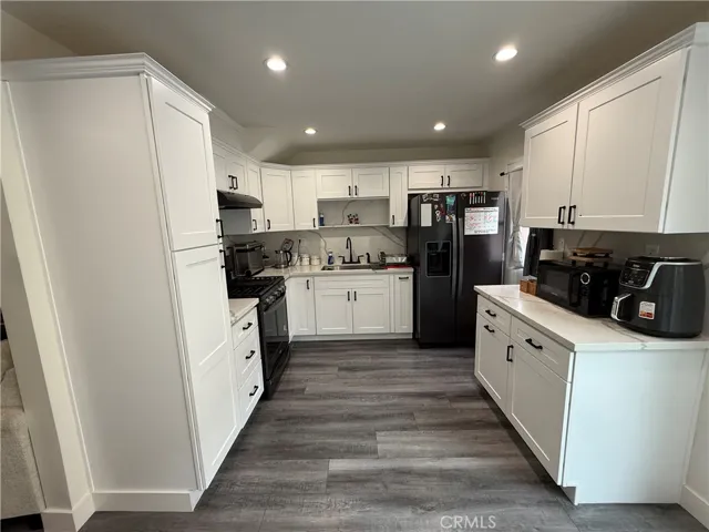 17111 Roscoe Boulevard 15, Northridge, California 91325