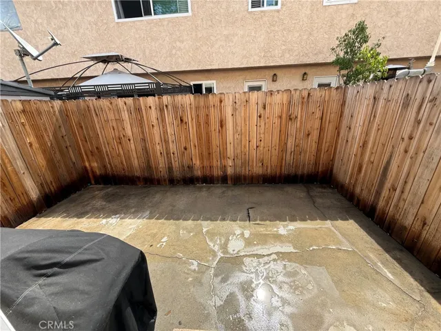 17111 Roscoe Boulevard 15, Northridge, California 91325