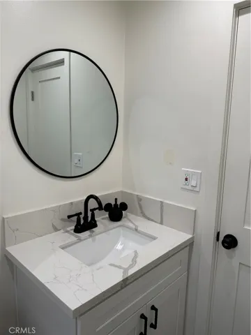 17111 Roscoe Boulevard 15, Northridge, California 91325
