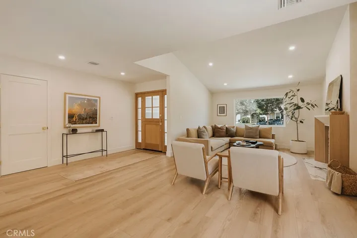 1081 Tulare, Costa Mesa, California 92626 — photo 5