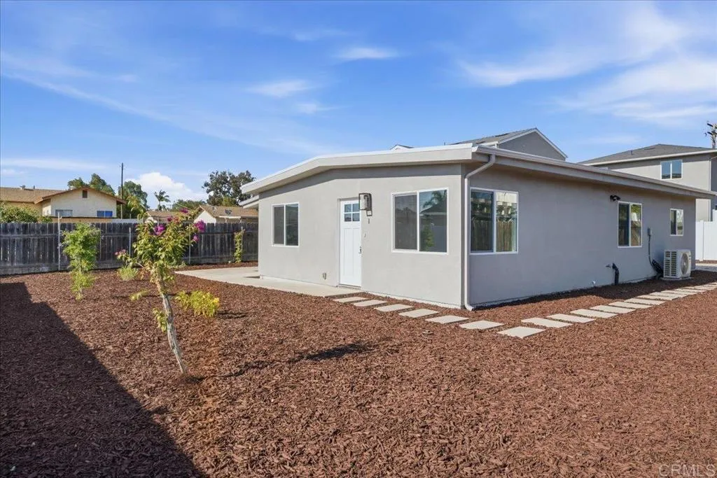 1839 Rios Ave