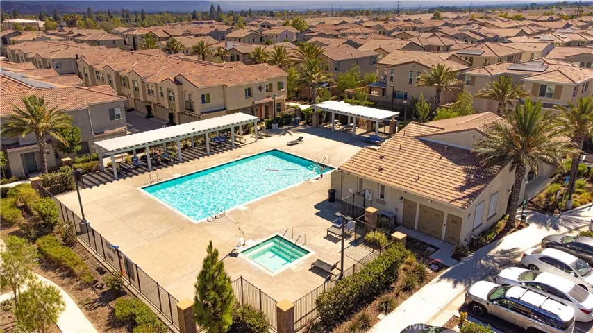 Community Pool & Spa