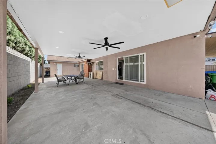6415 Varna Avenue, Van Nuys, California 91401