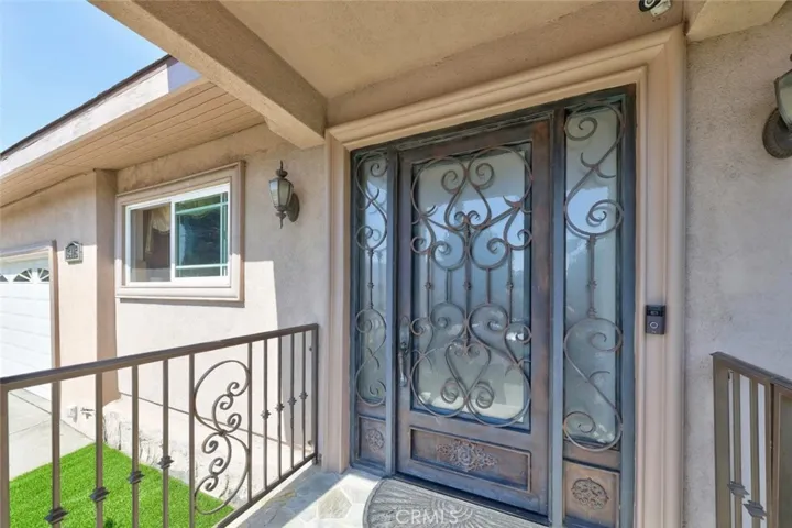 6415 Varna Avenue, Van Nuys, California 91401