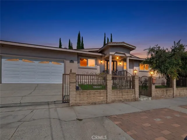 6415 Varna Avenue, Van Nuys, California 91401