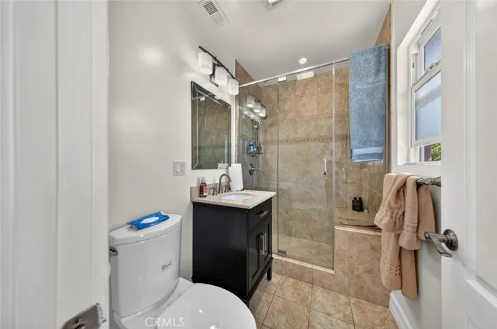 6415 Varna Avenue, Van Nuys, California 91401