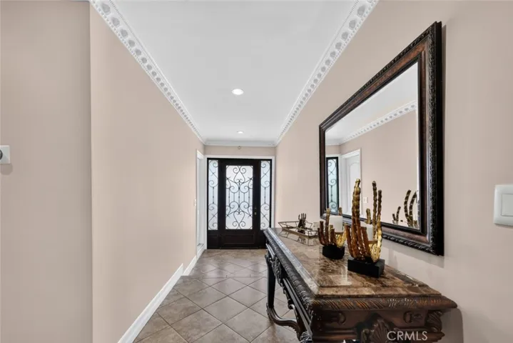 6415 Varna Avenue, Van Nuys, California 91401