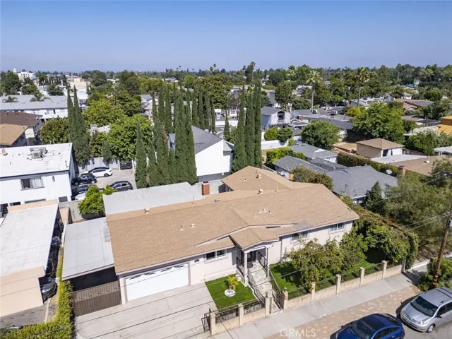 6415 Varna Avenue, Van Nuys, California 91401