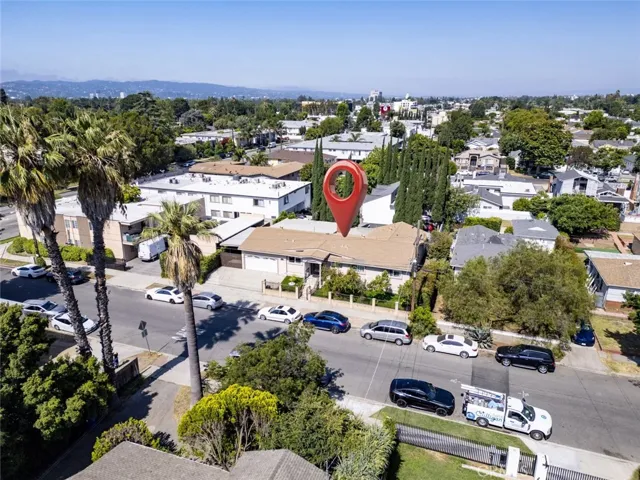 6415 Varna Avenue, Van Nuys, California 91401