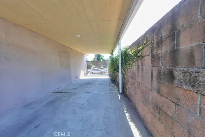 6415 Varna Avenue, Van Nuys, California 91401