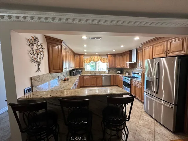 6415 Varna Avenue, Van Nuys, California 91401