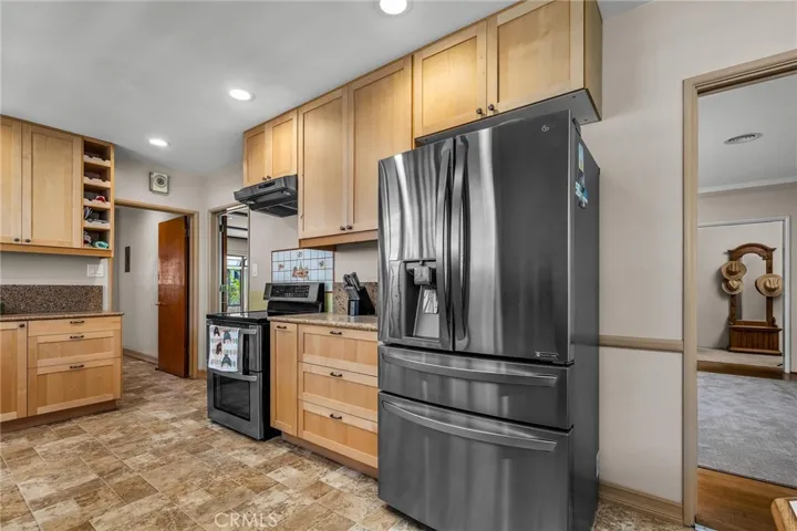 1130 Centinela, Santa Monica, California 90403