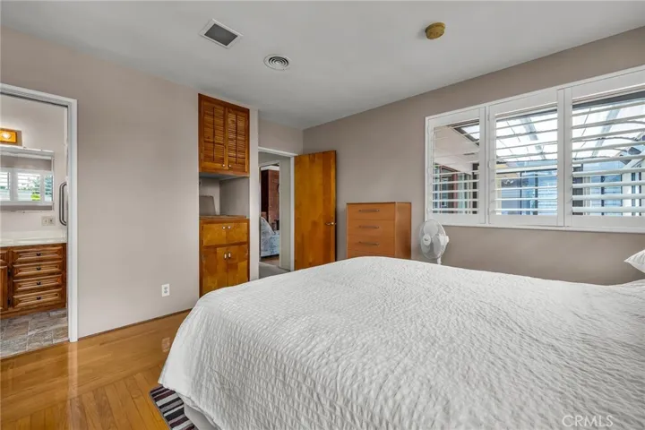 1130 Centinela, Santa Monica, California 90403