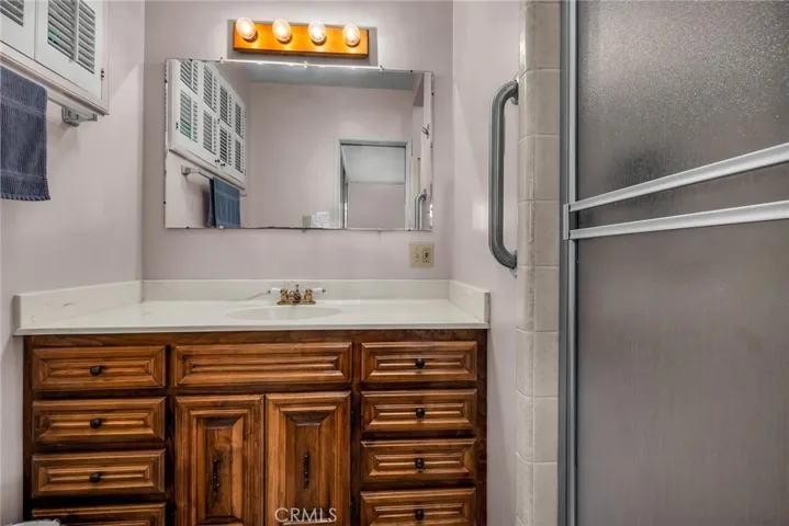 1130 Centinela, Santa Monica, California 90403