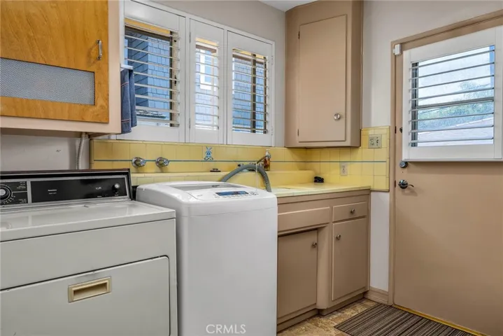 1130 Centinela, Santa Monica, California 90403