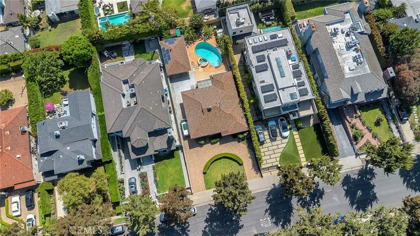 1130 Centinela, Santa Monica, California 90403