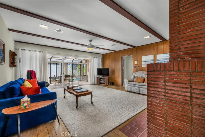 1130 Centinela, Santa Monica, California 90403
