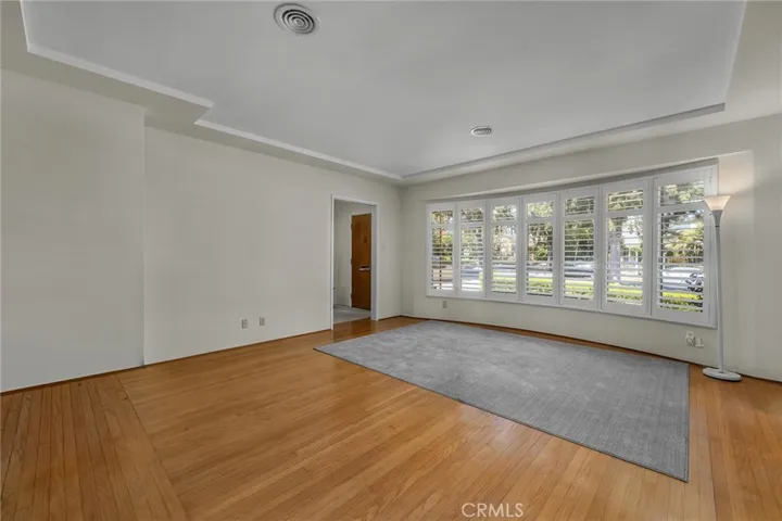 1130 Centinela, Santa Monica, California 90403