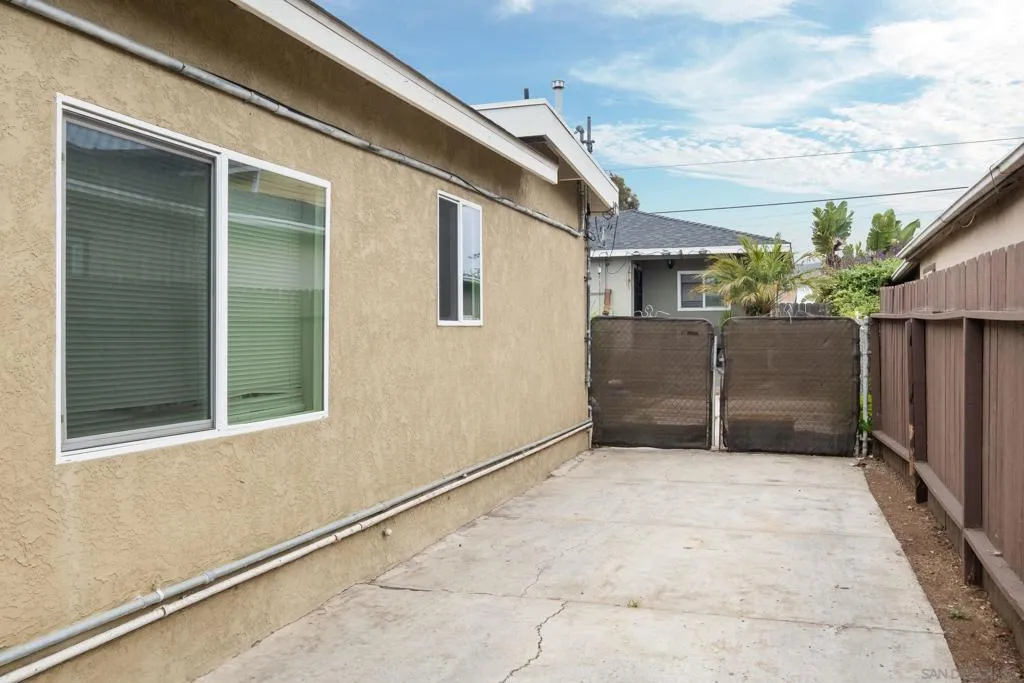 931 935 13'th St, Imperial Beach, California 91932 — photo 4