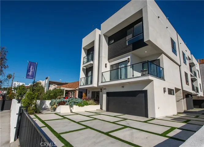 542 N Serrano Avenue, Los Angeles, California 90004