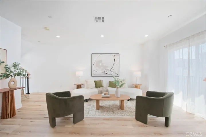 542 N Serrano Avenue, Los Angeles, California 90004