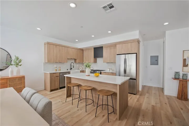542 N Serrano Avenue, Los Angeles, California 90004