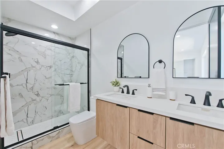 542 N Serrano Avenue, Los Angeles, California 90004