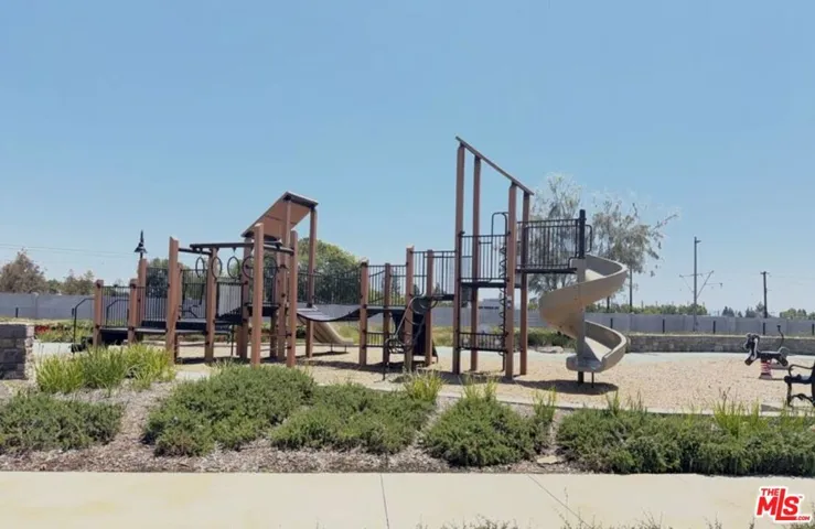 community play area walking di