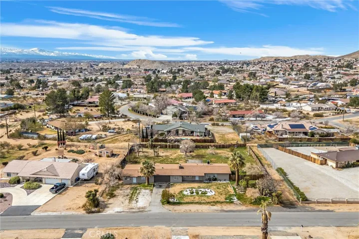 15944 Wintun Road, Apple Valley, California 92307