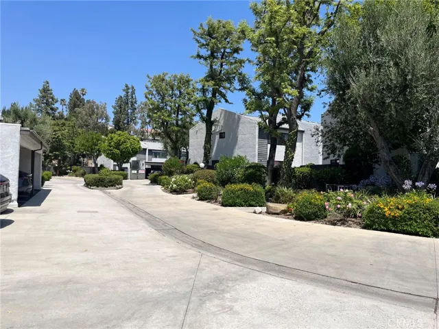 11311 Tampa 17, Porter Ranch, California 91326