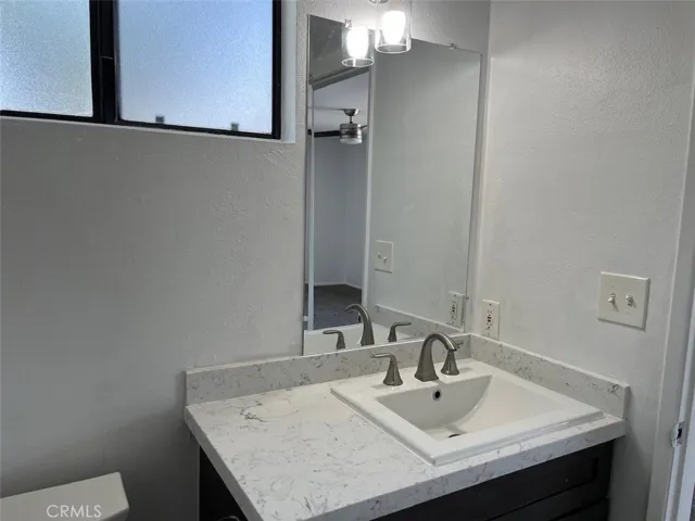 11311 Tampa 17, Porter Ranch, California 91326