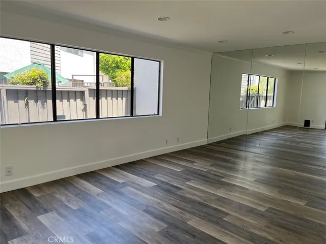 11311 Tampa 17, Porter Ranch, California 91326