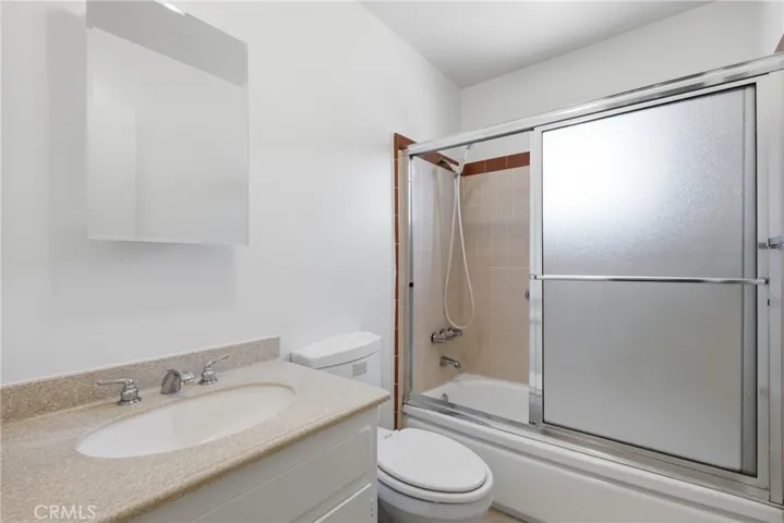 312 Vecino Drive 18, Covina, California 91723