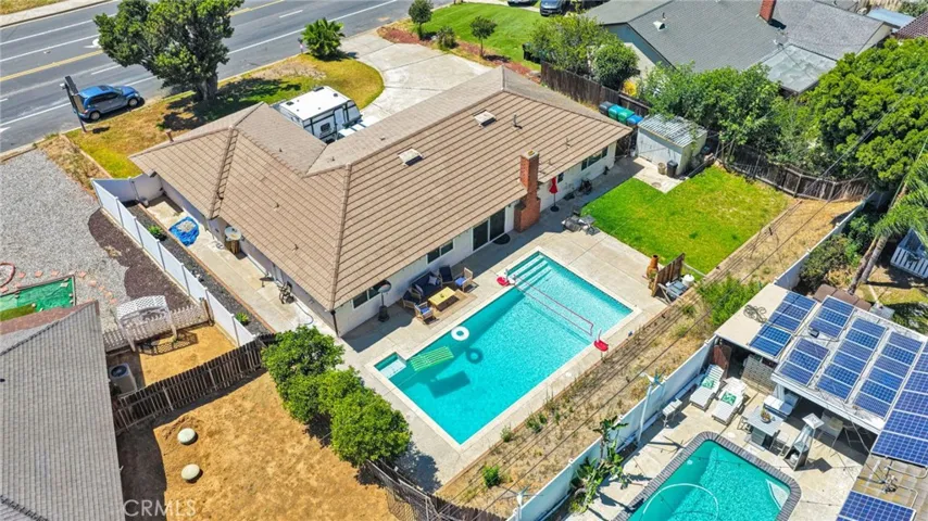 981 Serfas Club, Corona, California 92882