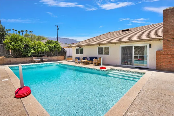 981 Serfas Club, Corona, California 92882